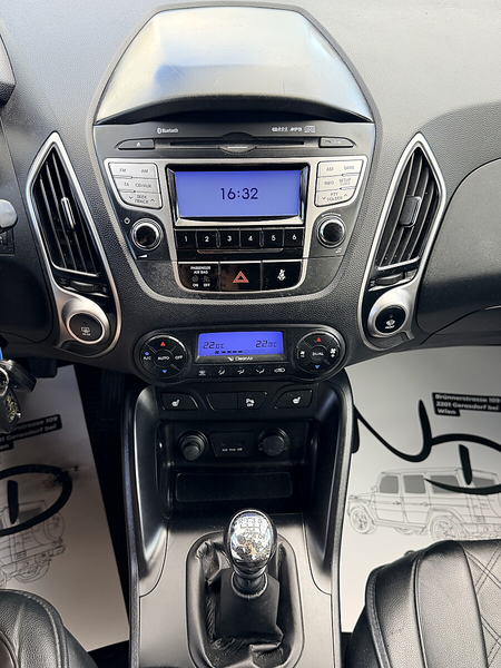 Hyundai iX35 2,0 CRDi Premium 4WD *Sehr gepflegt* — photo 12
