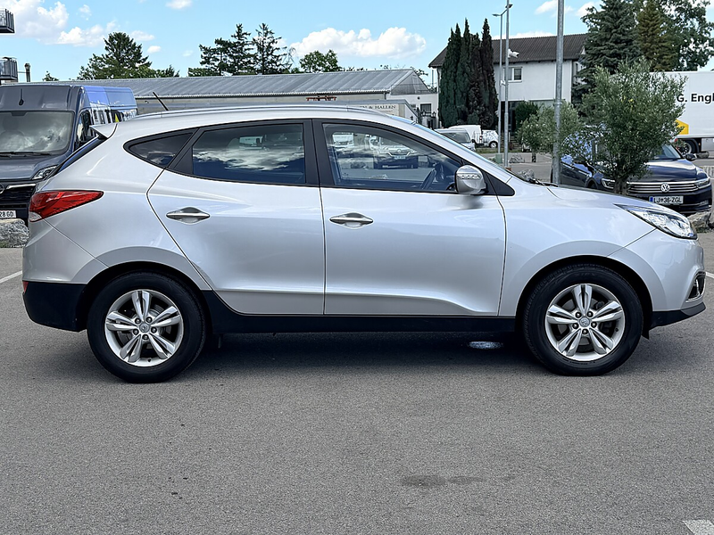 Hyundai iX35 2,0 CRDi Premium 4WD *Sehr gepflegt* — photo 8