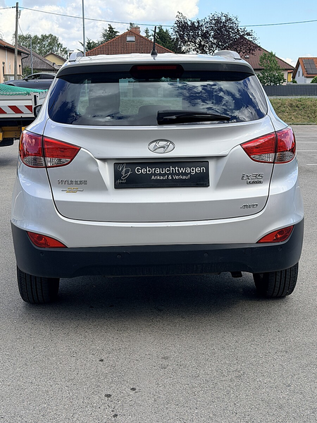 Hyundai iX35 2,0 CRDi Premium 4WD *Sehr gepflegt* — photo 6