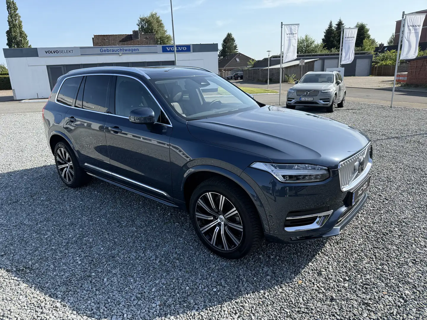 Volvo XC90 Plus Bright AWD Blau - 2