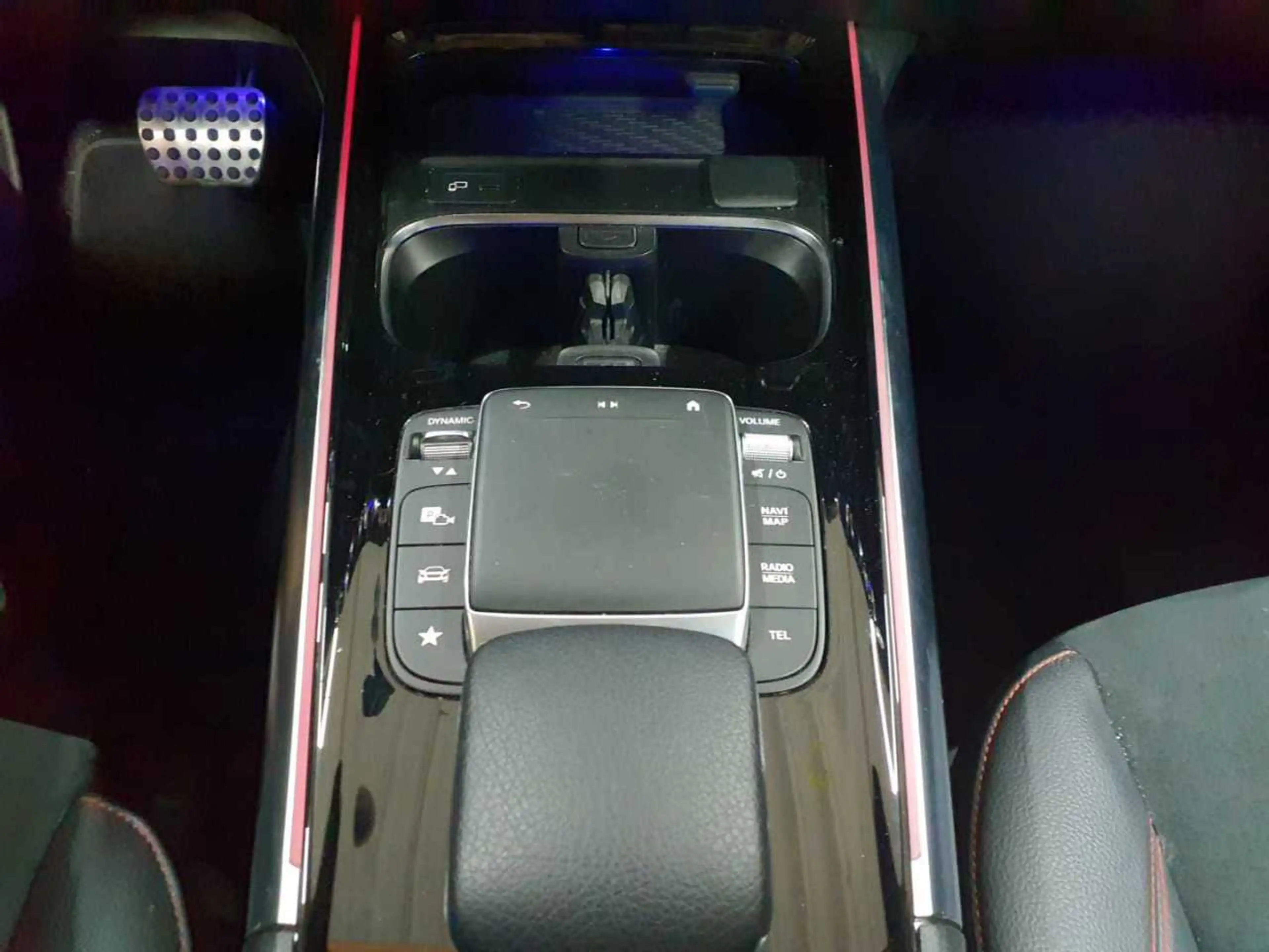 Mercedes-Benz GLA 220 GLA 220 d 8G-AMG AHK BusiP AssiP MBUX — photo 10