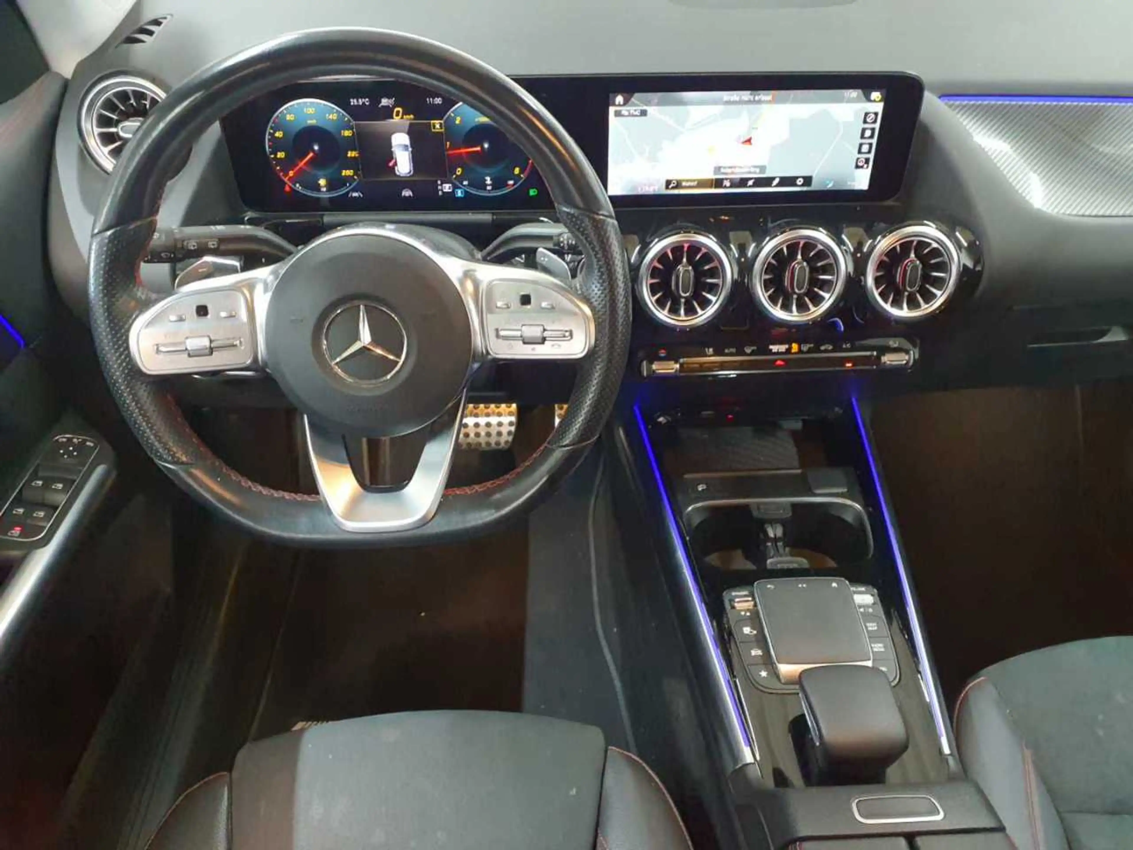 Mercedes-Benz GLA 220 GLA 220 d 8G-AMG AHK BusiP AssiP MBUX — photo 9
