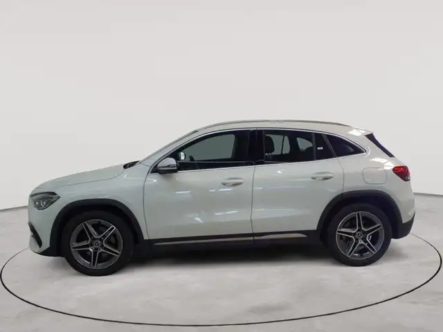 Mercedes-Benz Gla view 6