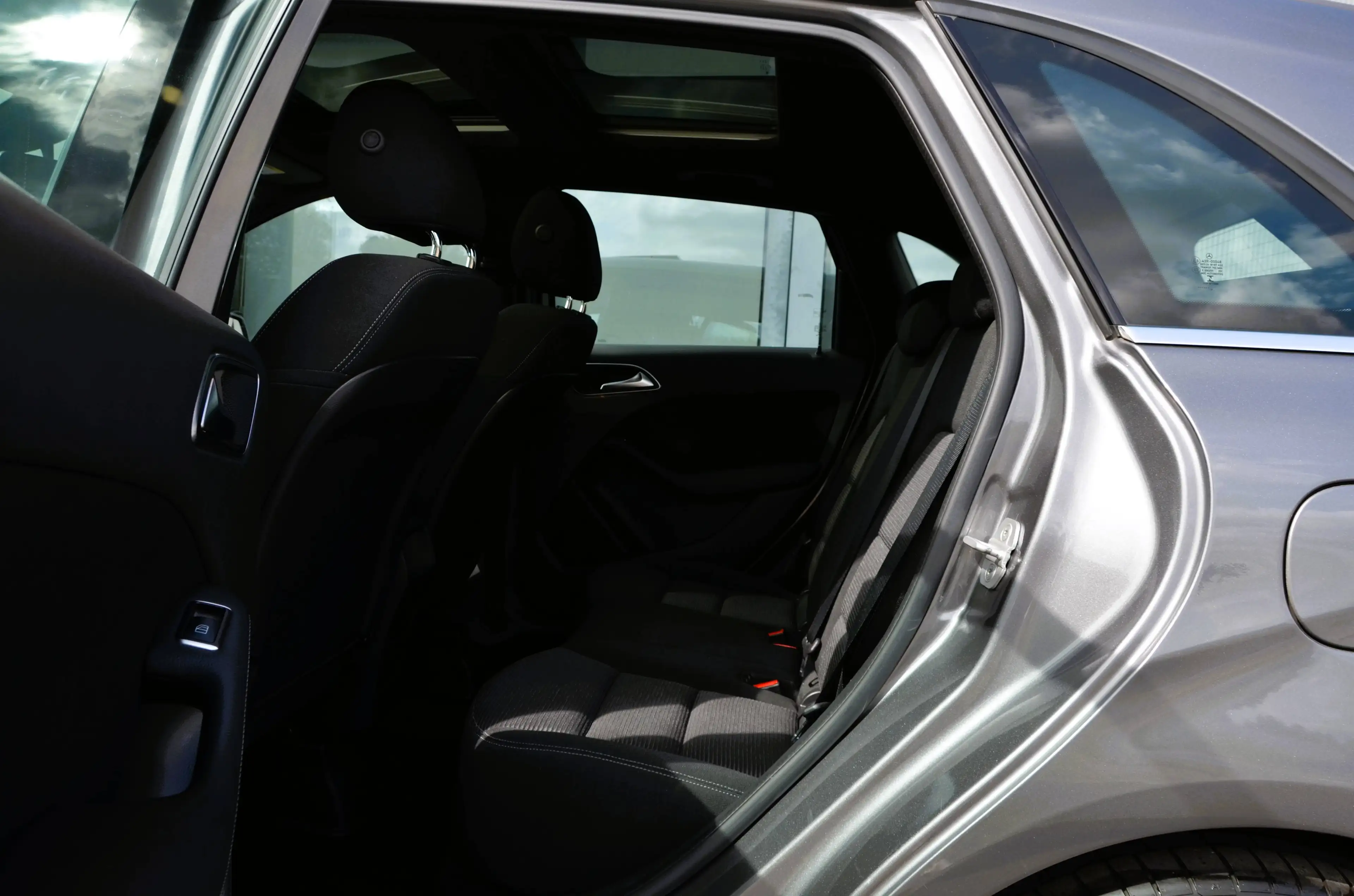 Mercedes-Benz B 220 4-Matic * GPS * PANO * STEPTRONIC * SPORT * LED * TREKHAAK * PDC * — photo 9