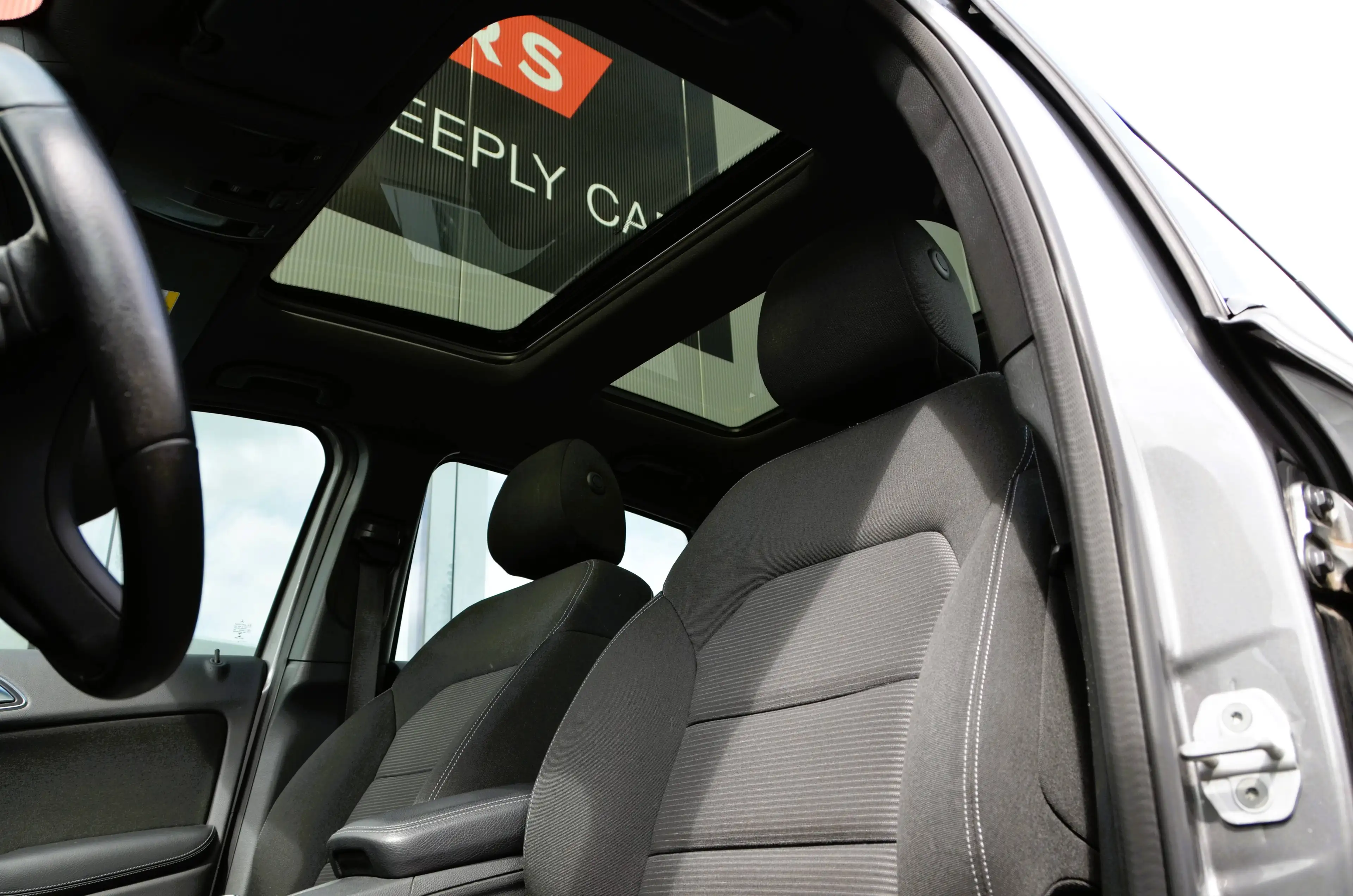 Mercedes-Benz B 220 4-Matic * GPS * PANO * STEPTRONIC * SPORT * LED * TREKHAAK * PDC * — photo 5