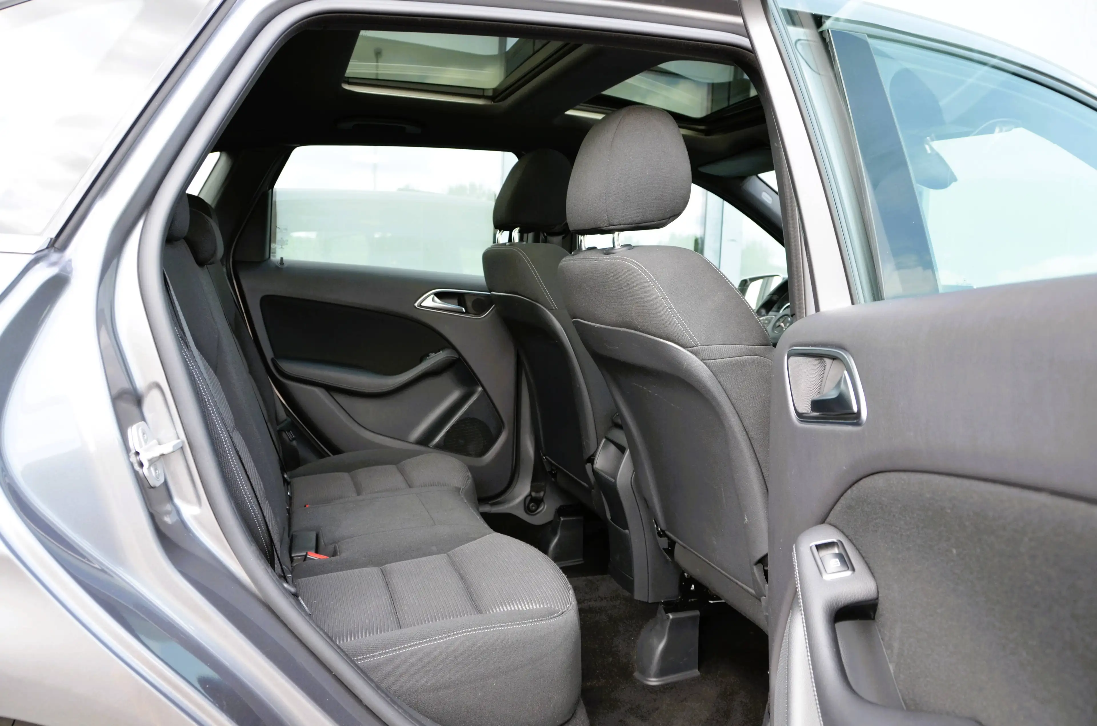 Mercedes-Benz B 220 4-Matic * GPS * PANO * STEPTRONIC * SPORT * LED * TREKHAAK * PDC * — photo 14
