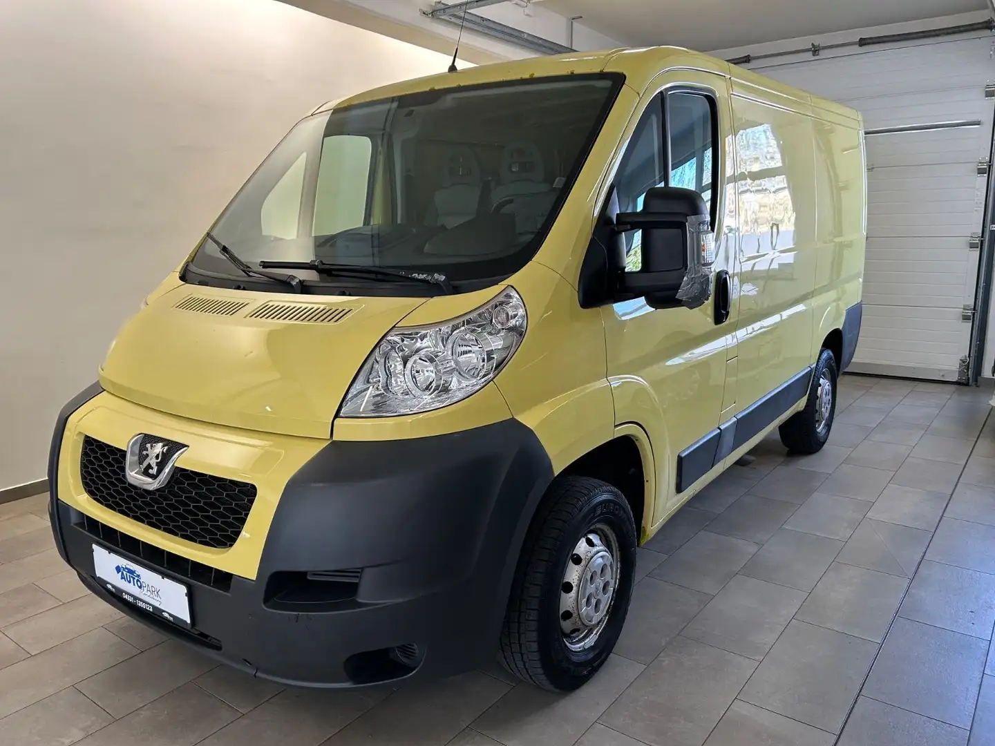 Peugeot Boxer 2.2 HDi * Klima / AHK * Gelb - 1