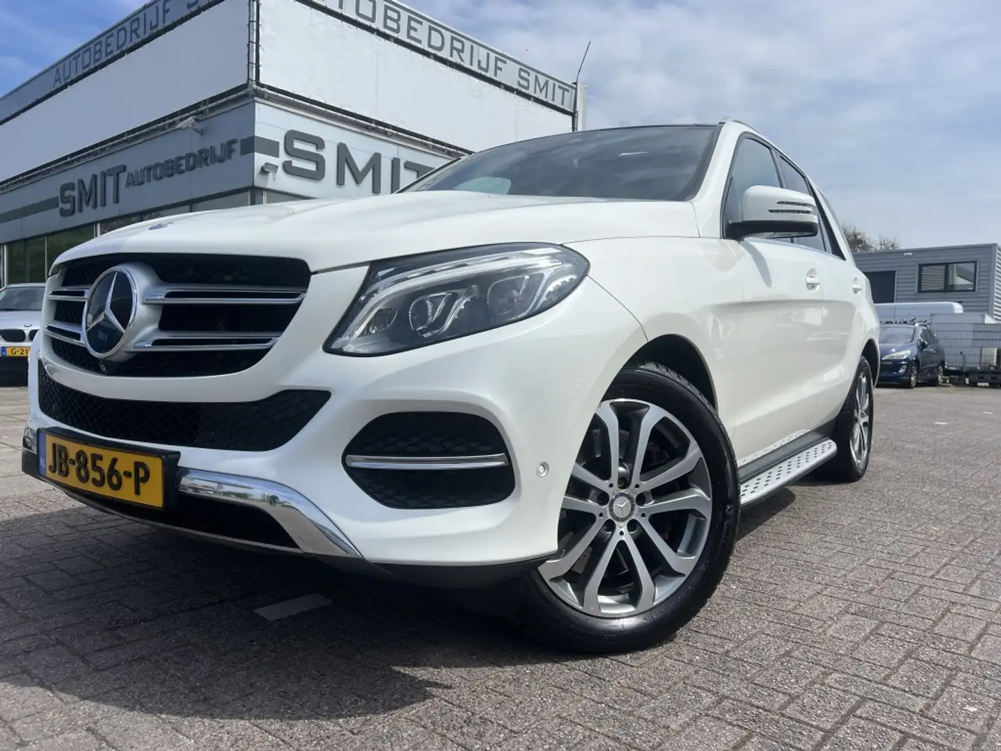 Mercedes-Benz GLE 500 500e 4Matic incl.BTW/Panorama/Trekh. Wit - 1