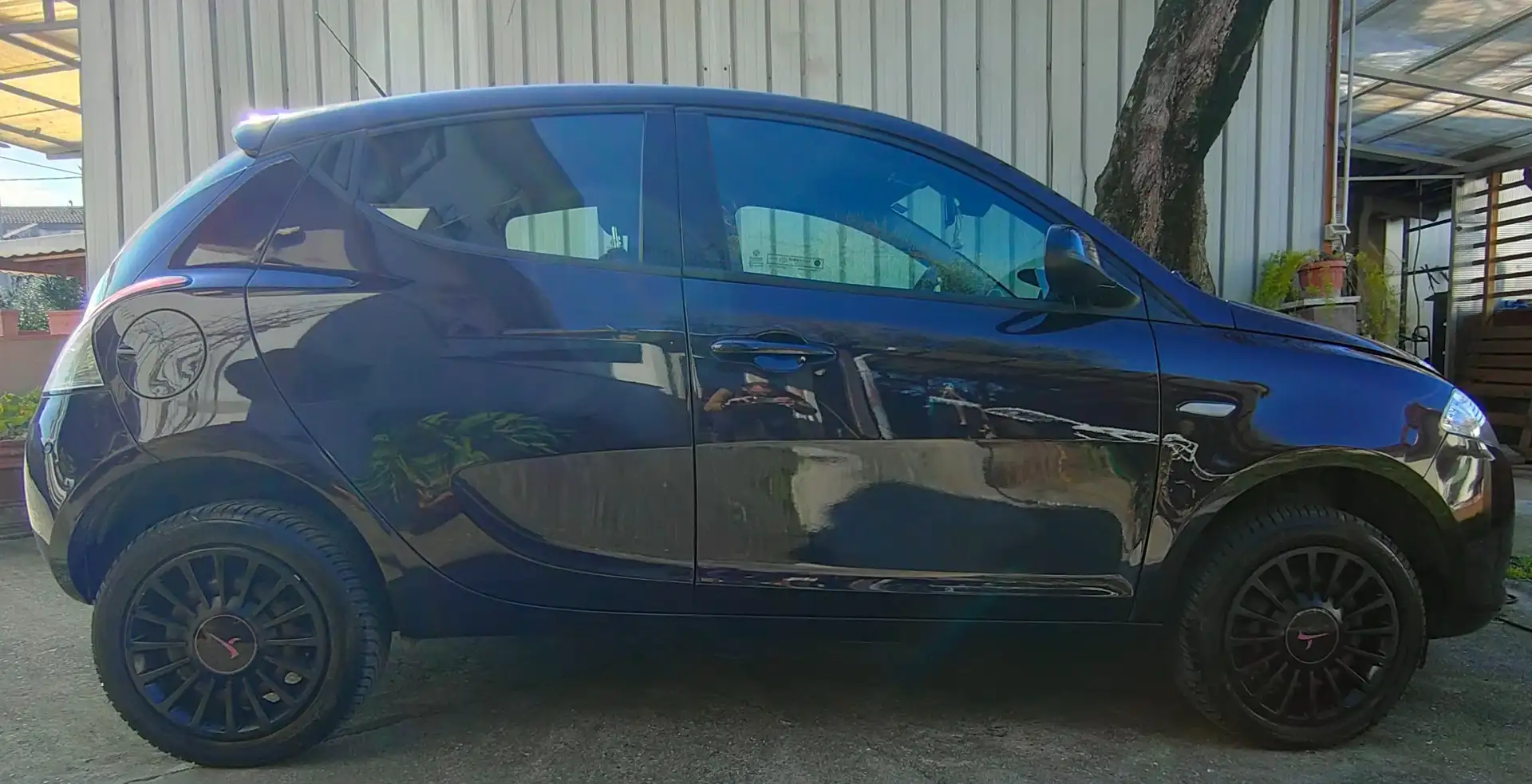 Lancia Ypsilon Ypsilon 0.9 t.air Elefantino ecochic metano 80cv Lilla - 2