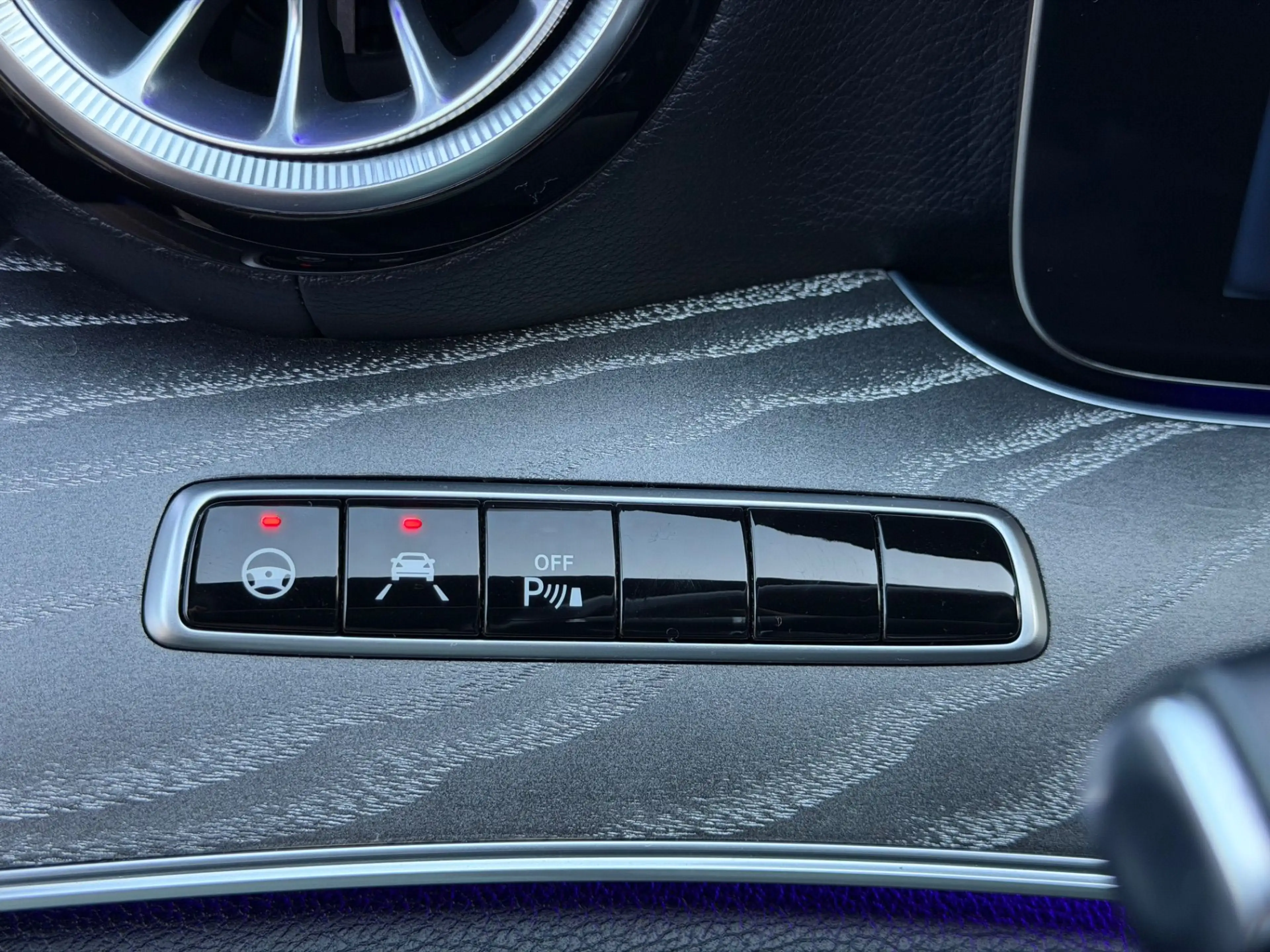 Mercedes-Benz CLS 350 d AMG Line 4Matic  | AIRMATIC | DISTR | BURMESTER — photo 13
