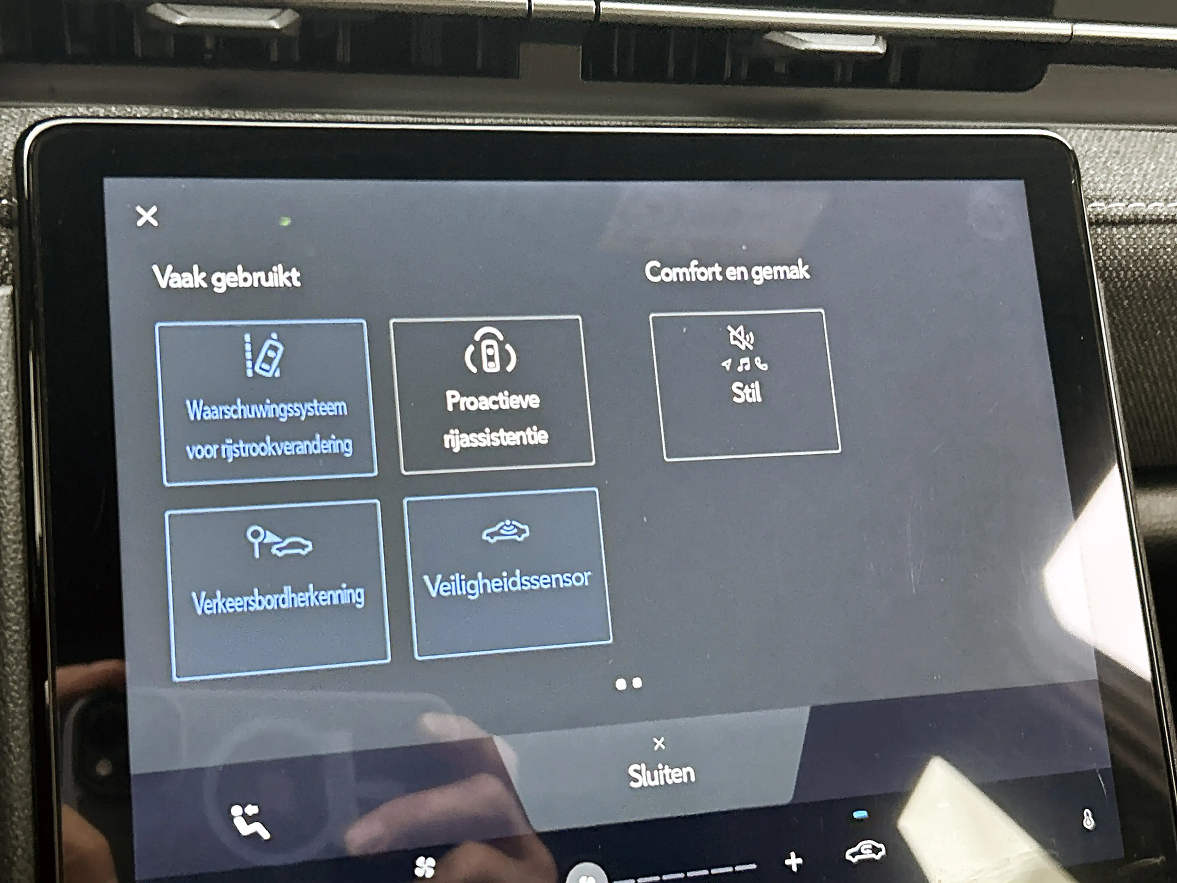 Lexus LBX 2WD | BTW voertuig | Navigatie | Apple CarPlay/And — photo 11