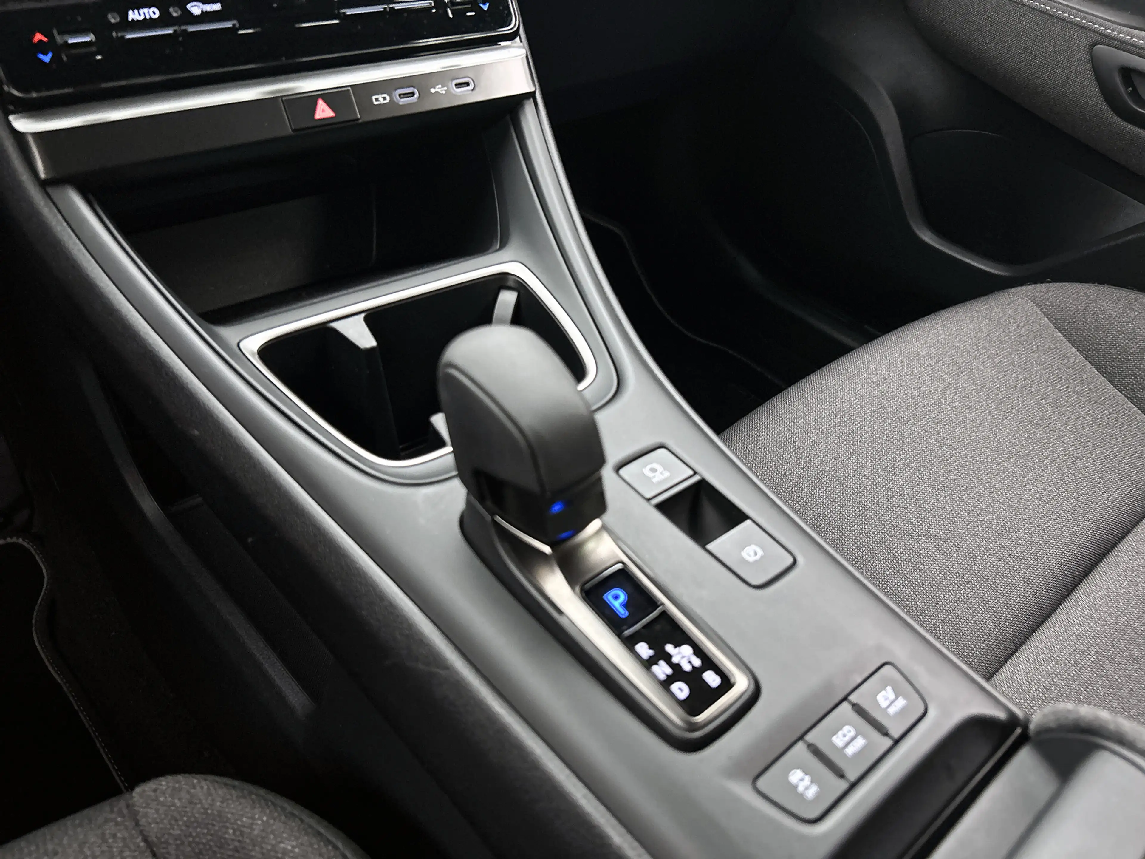Lexus LBX 2WD | BTW voertuig | Navigatie | Apple CarPlay/And — photo 15