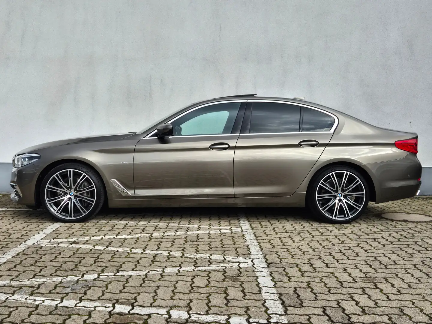 BMW 540 i Luxury Line*Integrallenkung*Massage*Head-Up*VOLL Beige - 2