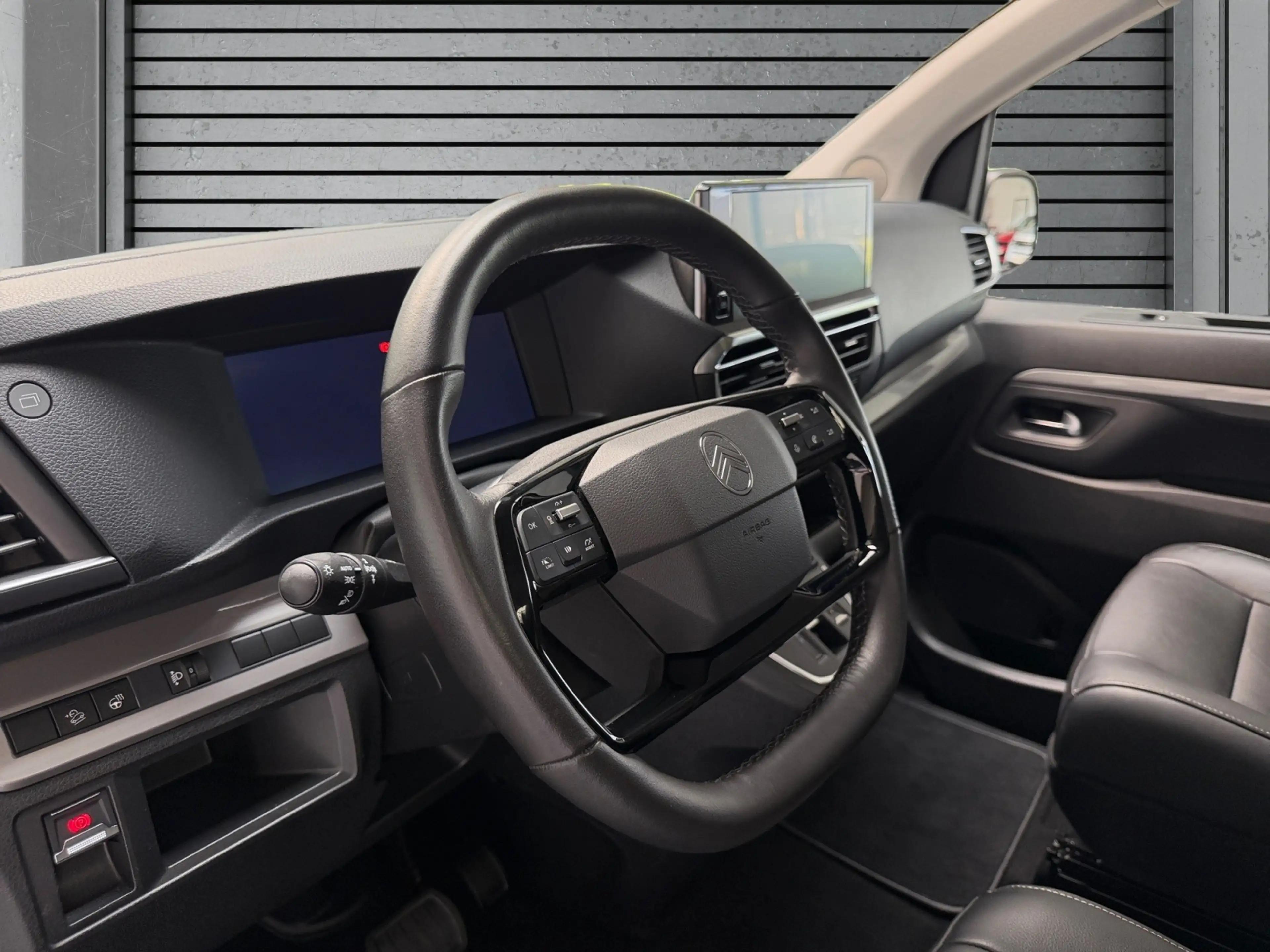 Citroen Spacetourer MAX XL DESIGN VIP+LEDER+PANO+NAV+DAB — photo 6