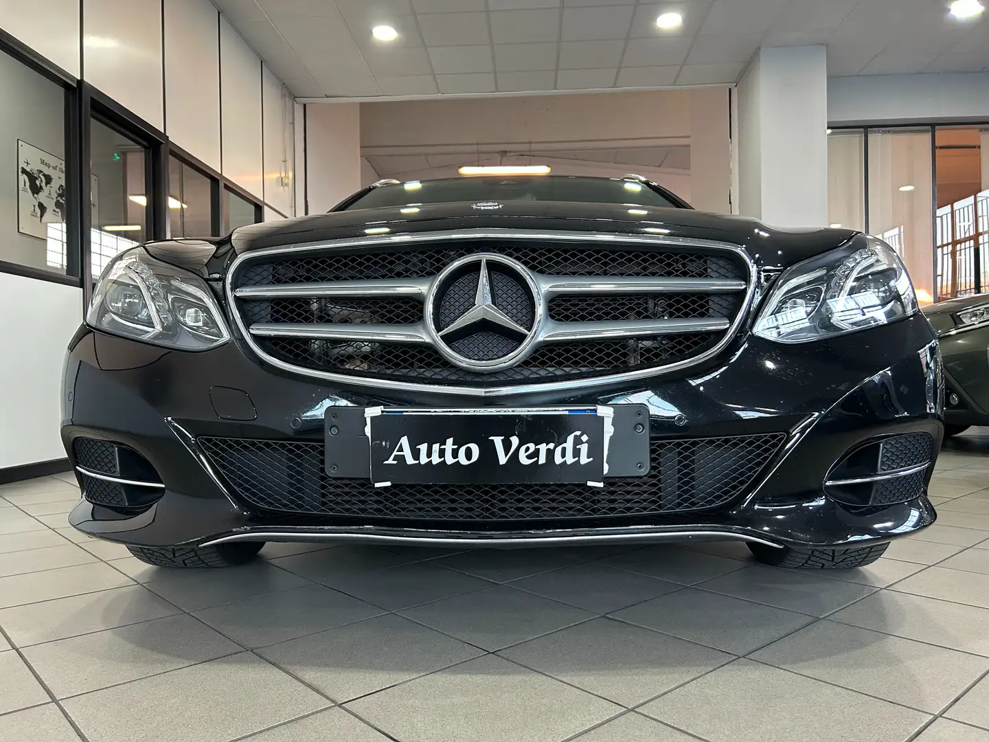 Mercedes-Benz E 200 BLUETEC SW Sport  Euro 6B Černá - 2