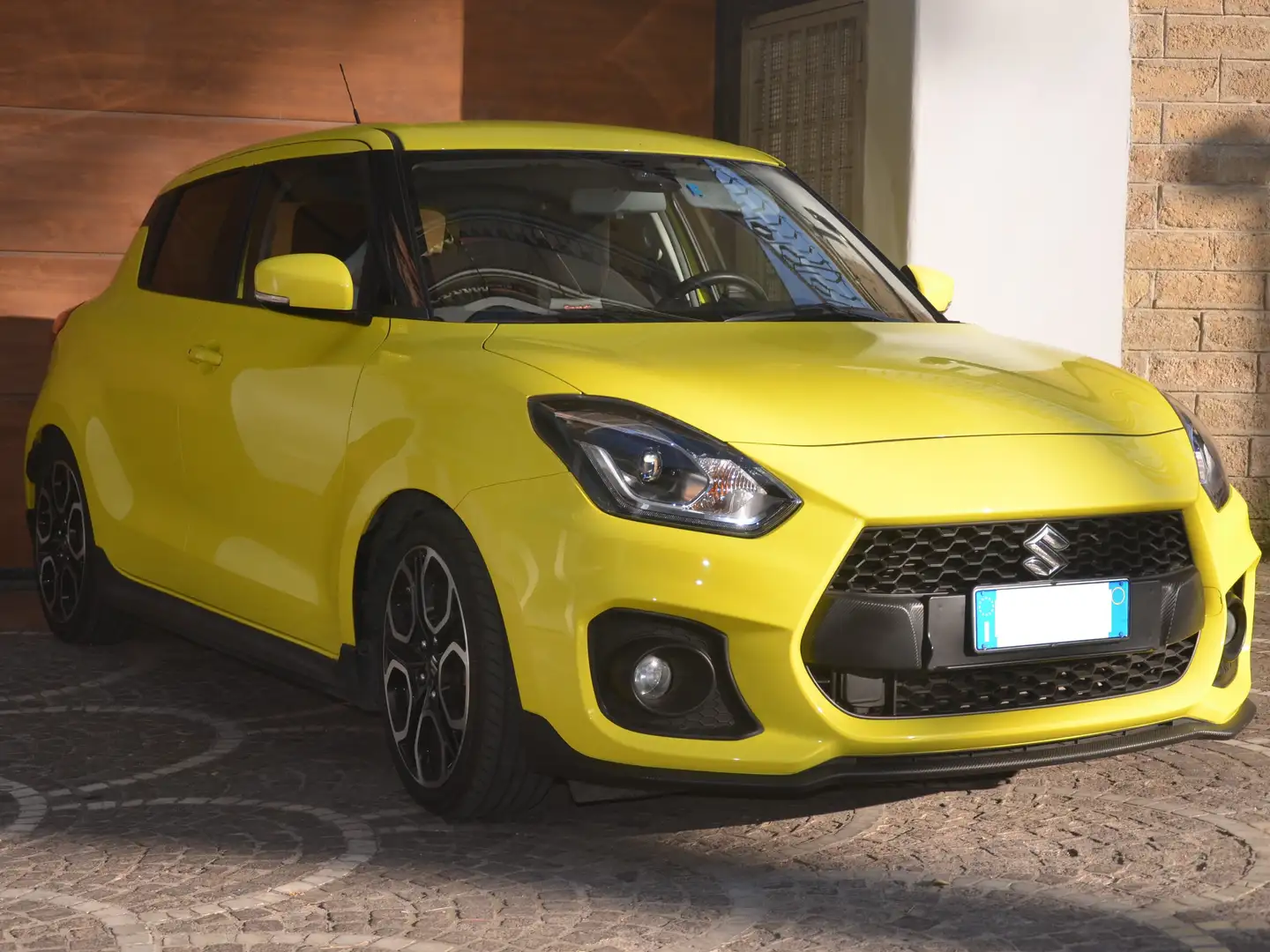 Suzuki Swift Swift VI 2017 1.4 boosterjet Sport 2wd Giallo - 2