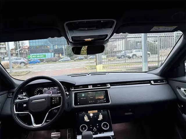Land Rover Range Rover Velar view 25