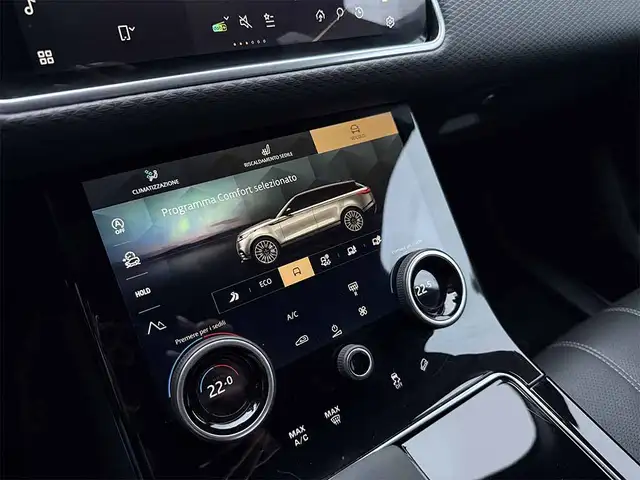 Land Rover Range Rover Velar view 13