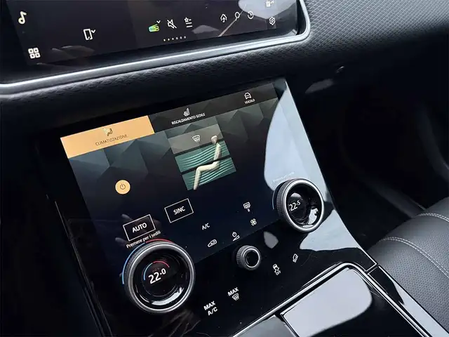 Land Rover Range Rover Velar view 14