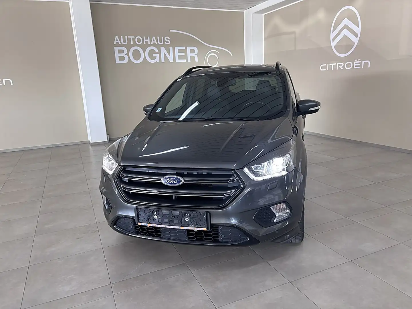 Ford Kuga 2,0 TDCi ST-Line Start/Stop Powershift Aut. AWD... Grau - 2