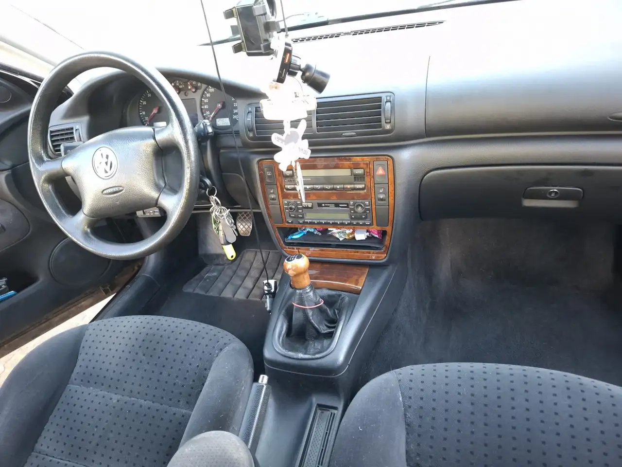 Volkswagen Passat 1.6, foto 4