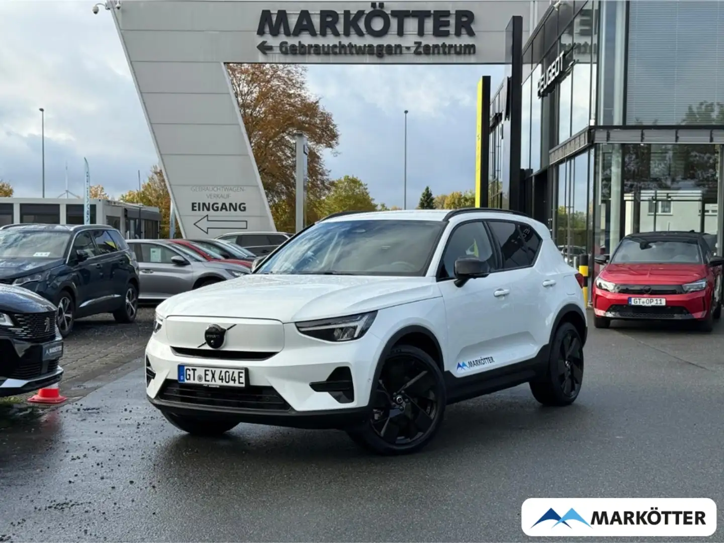 Volvo EX40 Single Motor Ext. Range Plus Black Edition Biały - 1