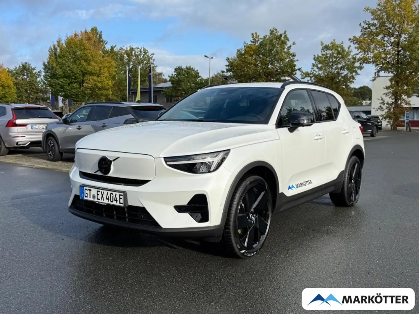 Volvo EX40 Single Motor Ext. Range Plus Black Edition Biały - 2