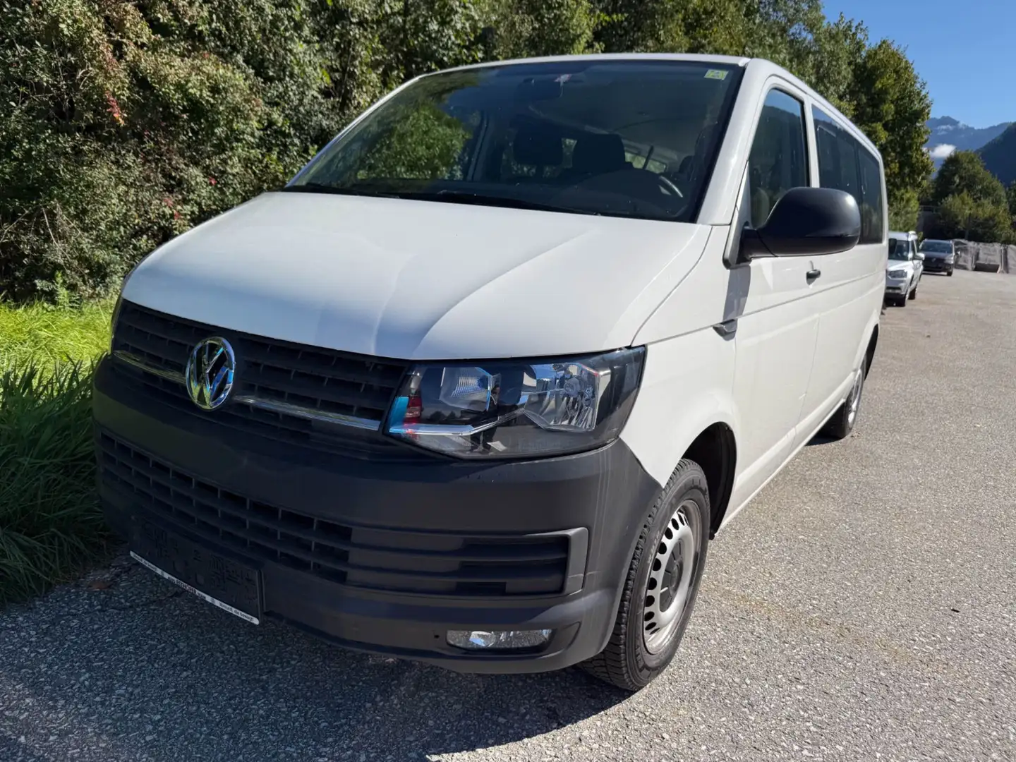 Volkswagen T6 Transporter  T6 2.0 - 9 Sitzer TDI Kombi lang Blanc - 1