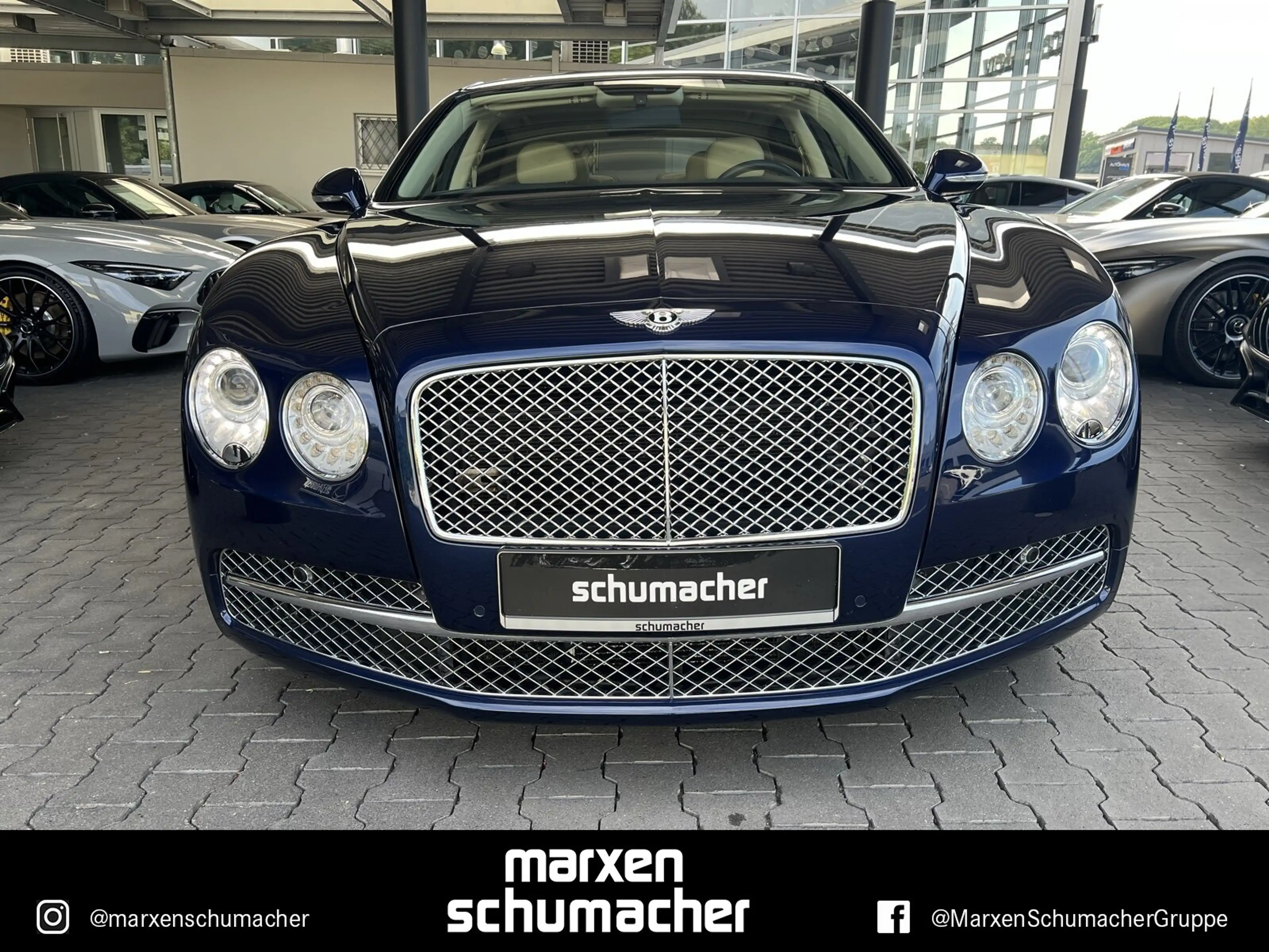 Bentley Flying Spur Flying Spur W12 — photo 2
