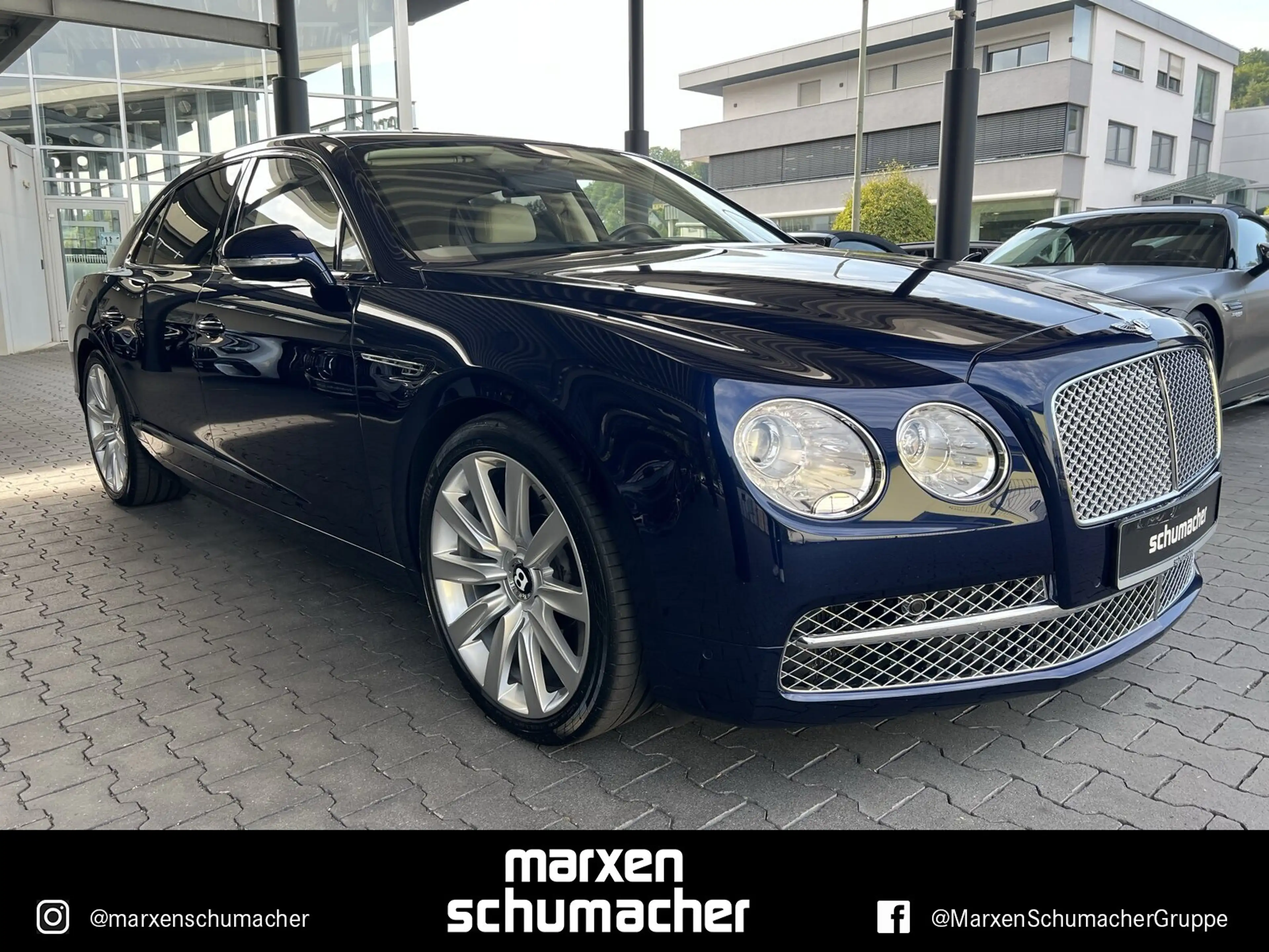 Bentley Flying Spur Flying Spur W12 — photo 3