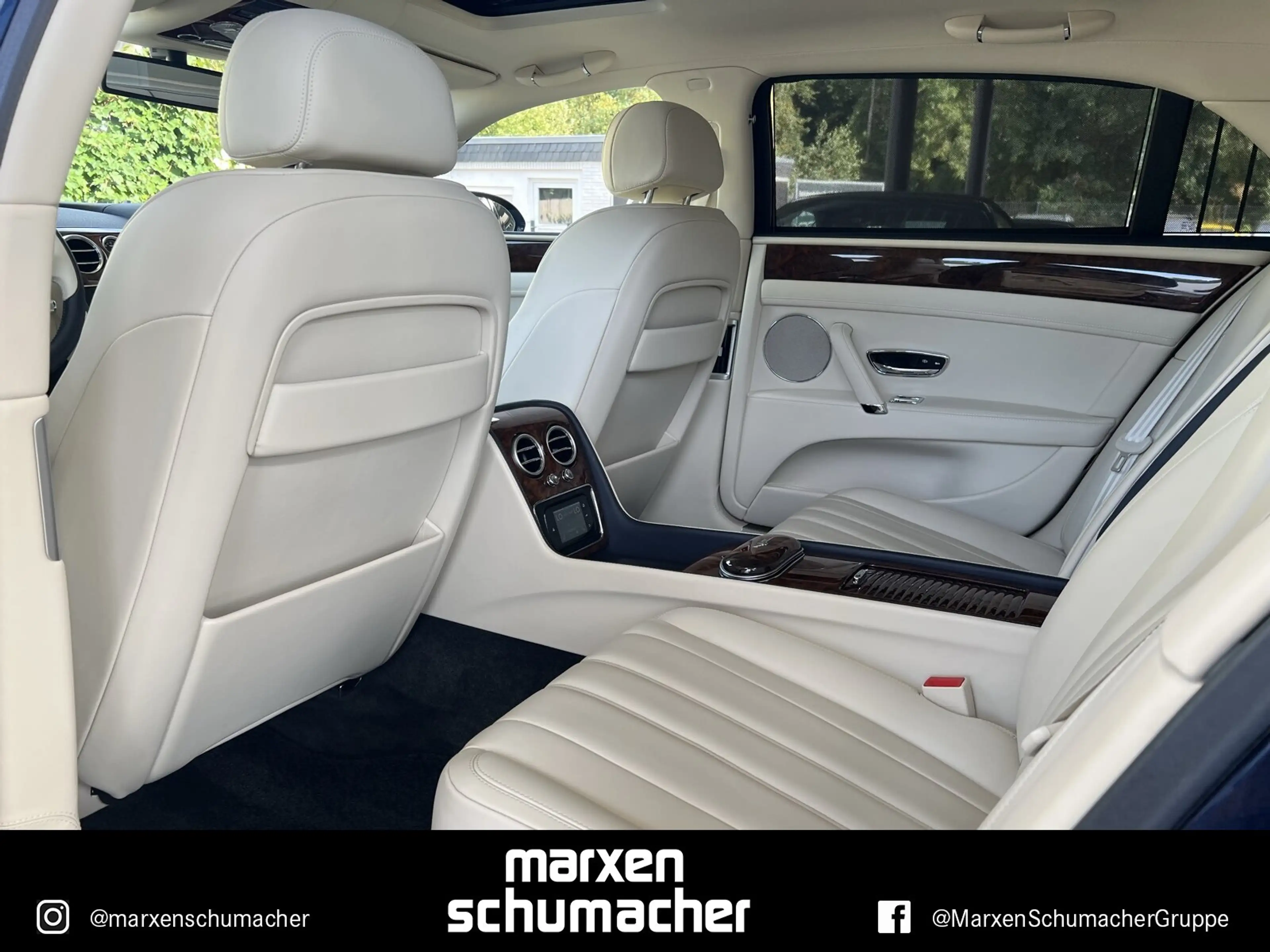 Bentley Flying Spur Flying Spur W12 — photo 13