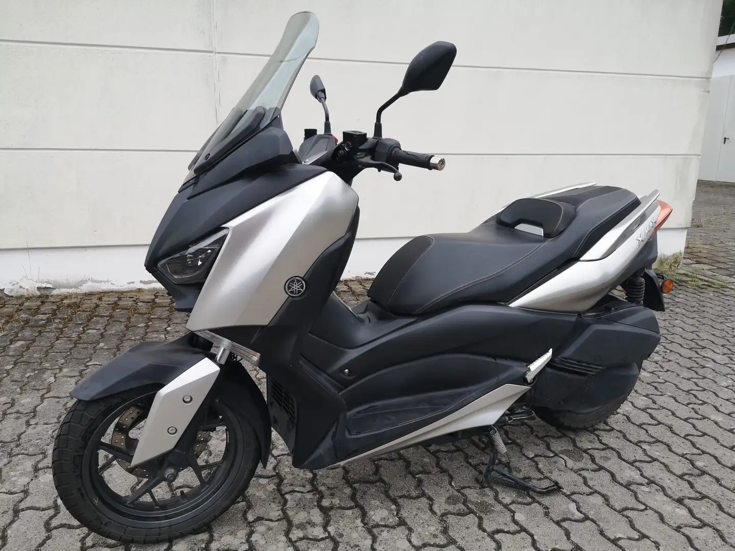 Yamaha X-Max 300 neue Inspektion, Tüv, wenig Kilometer - 1