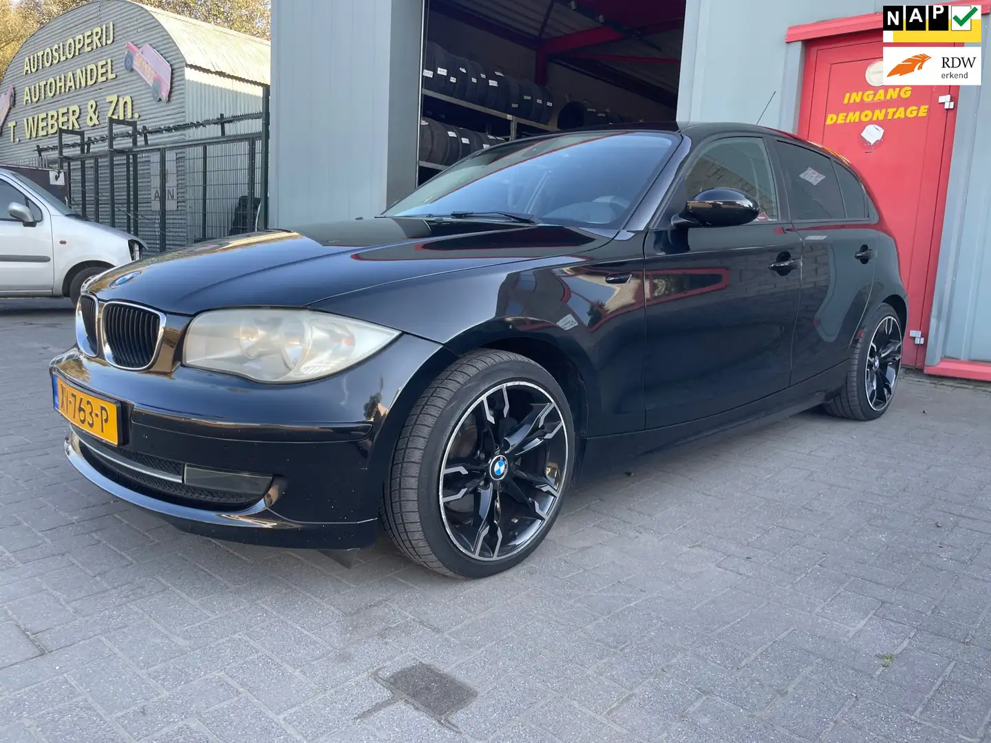 BMW 118 1-serie 118i Noir - 1
