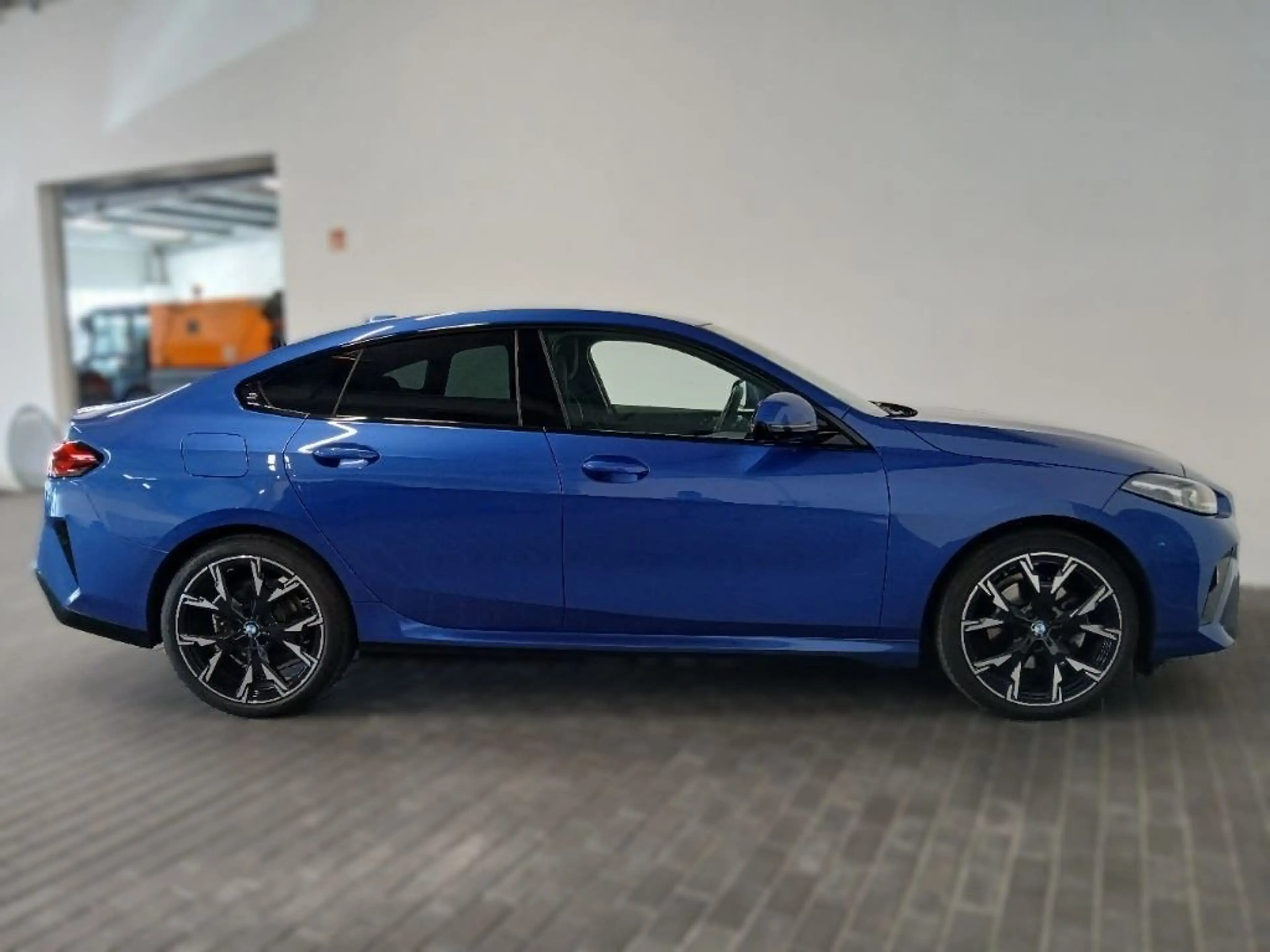 BMW 220 220i M Sport 360°CAM/SPUR/HUD/H-KARDON — photo 6