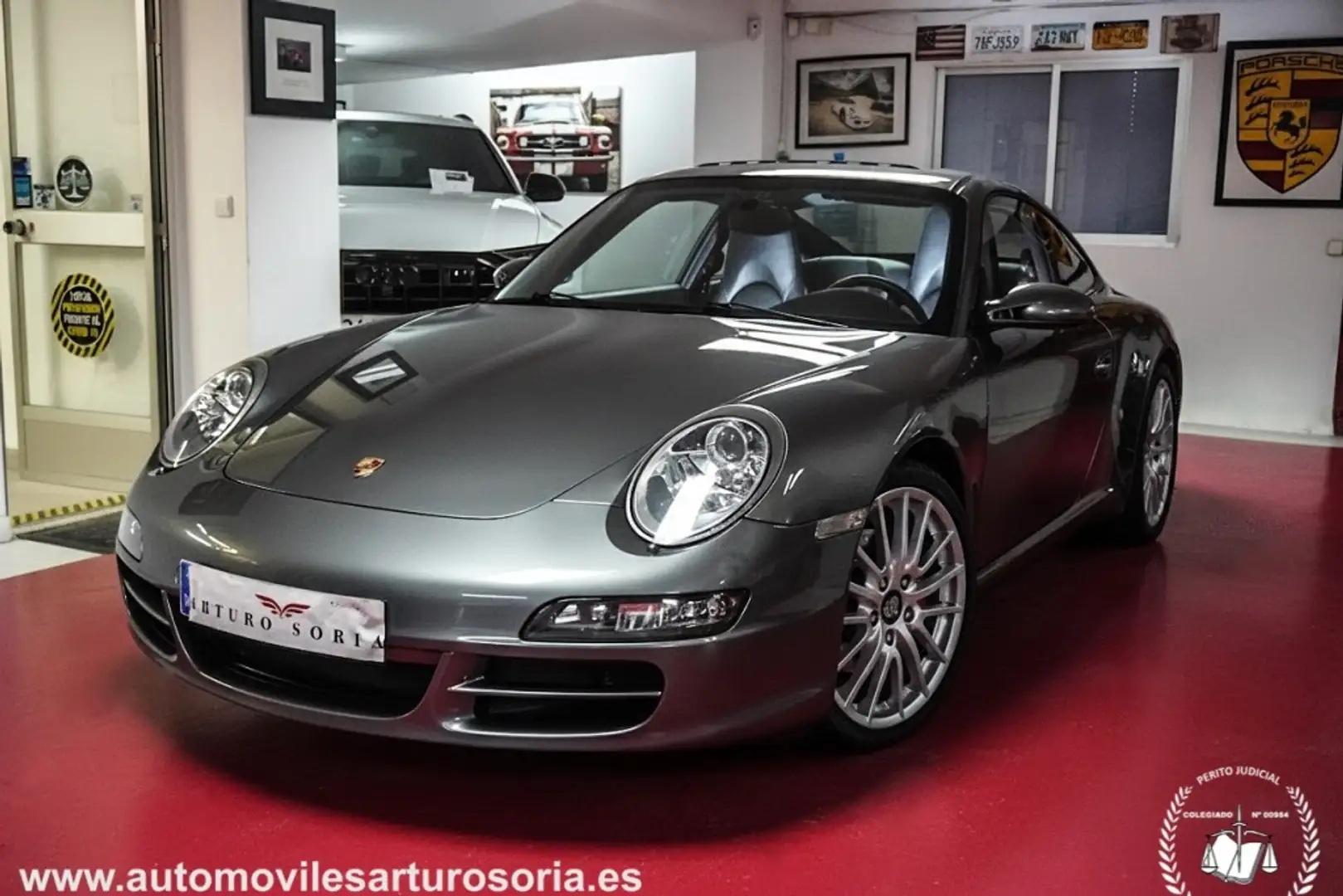 Porsche 911 Carrera 4 Coupé Tiptronic Grau - 1