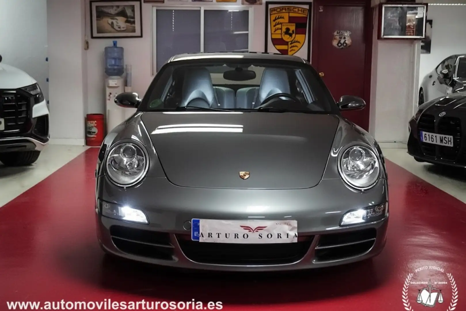 Porsche 911 Carrera 4 Coupé Tiptronic Grau - 2
