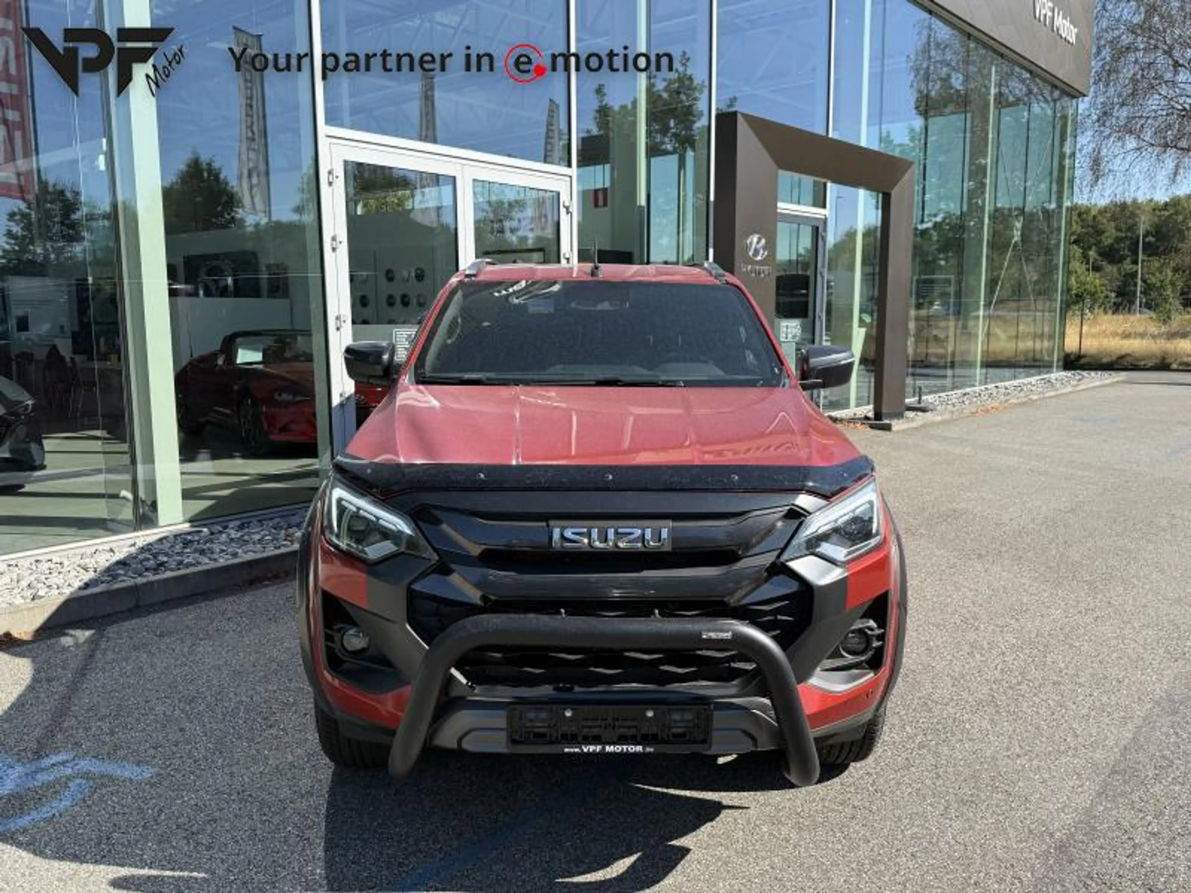 Isuzu D-Max V-Cross Hardtop/trekhaak/Bullbar/Fender — photo 11