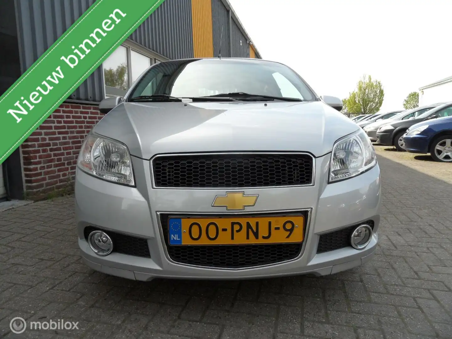 Chevrolet Aveo 1.2 16V LS+ NETTE AUTO! Grijs - 2