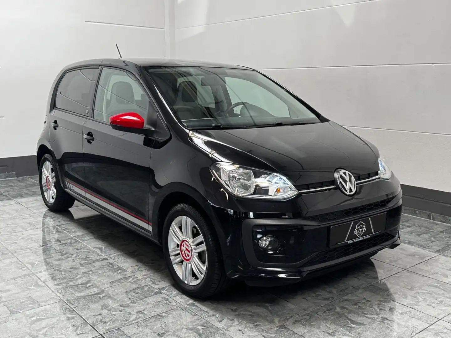 Volkswagen up! 1.0 up! beats*2.hd*PDC*Klimaaut.*Sound Nero - 1