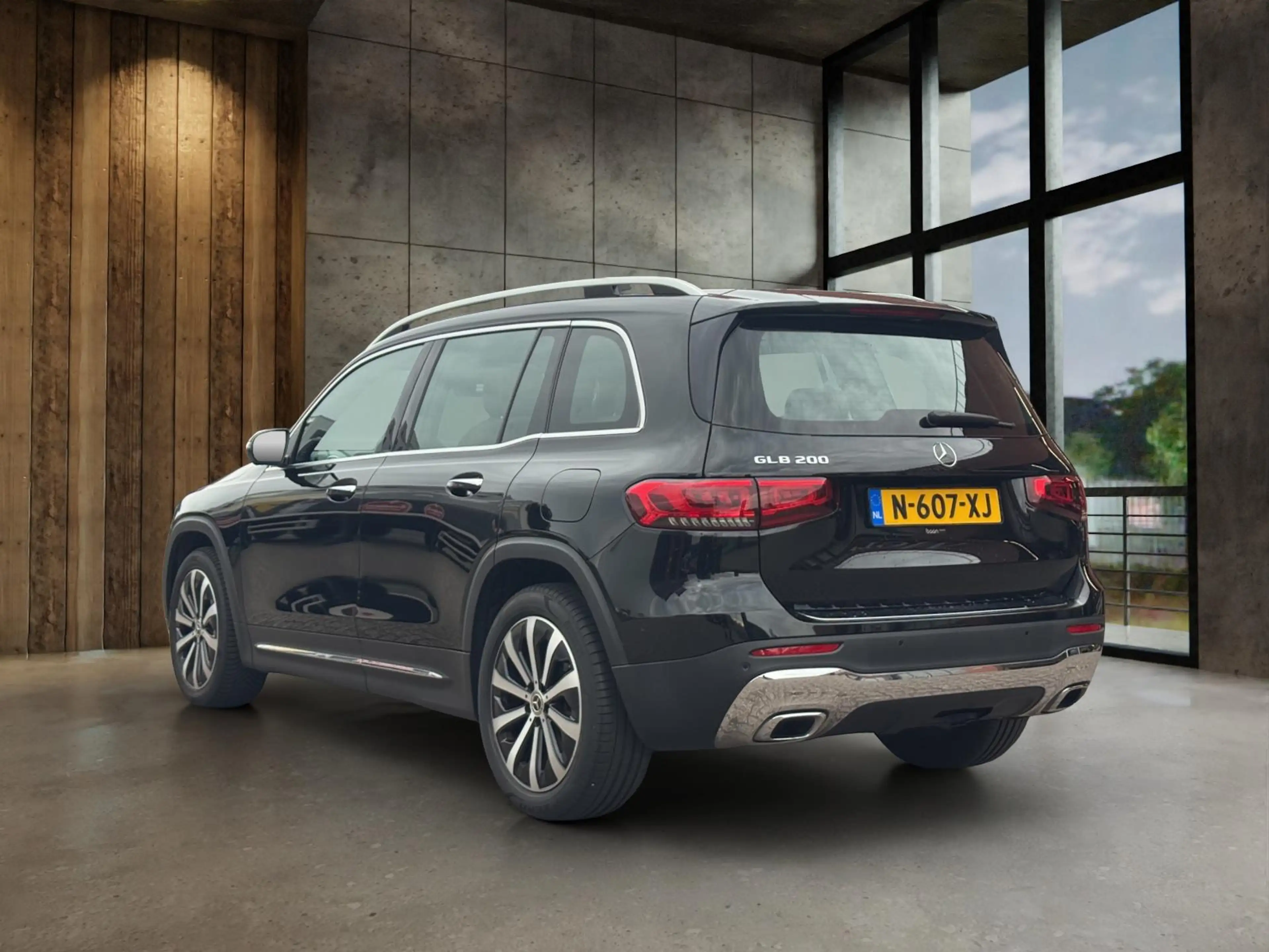 Mercedes-Benz GLB 200 Premium — photo 4