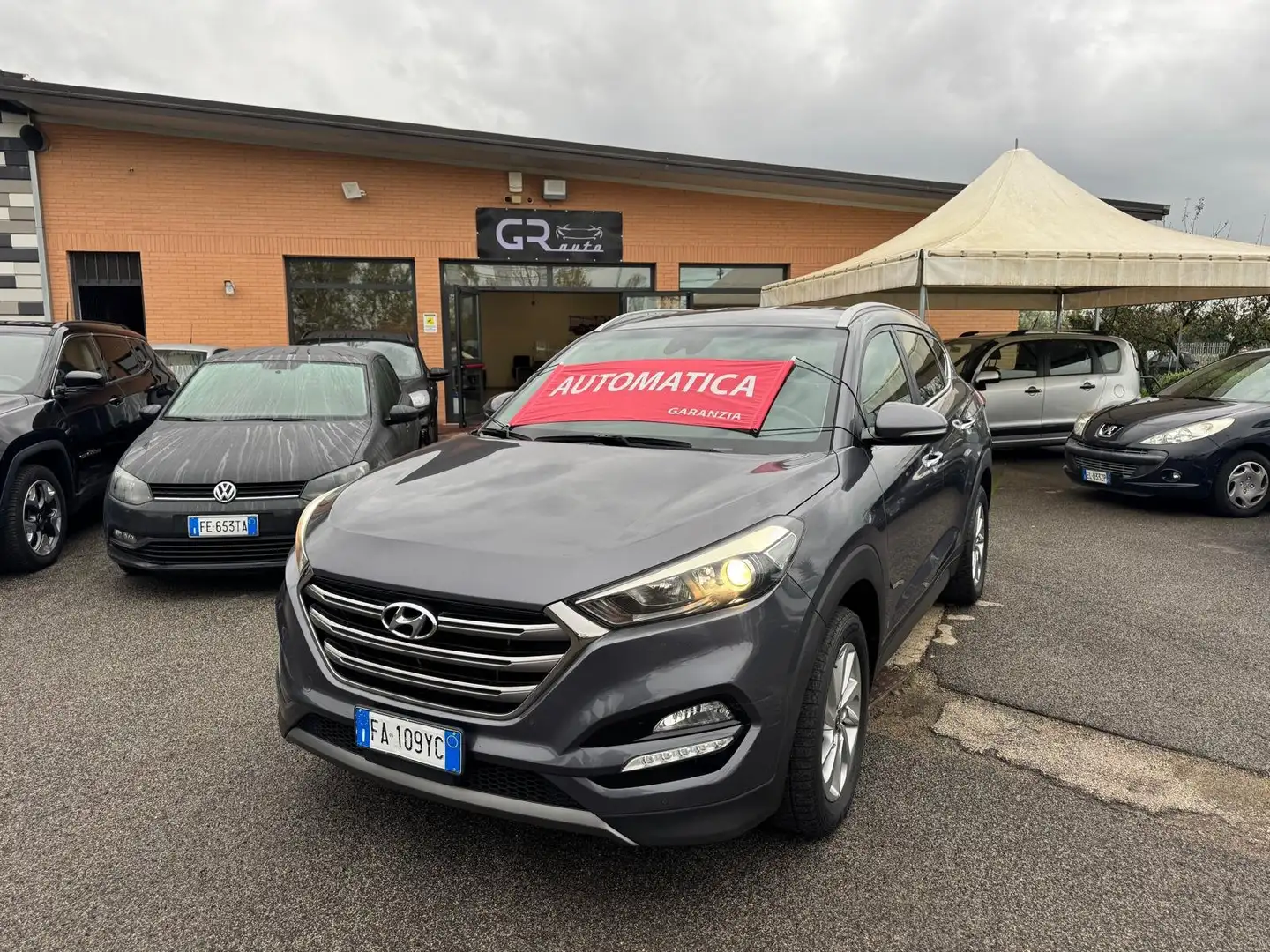 Hyundai TUCSON Tucson II 2015 2.0 crdi Xpossible 4wd 136cv auto Grigio - 1