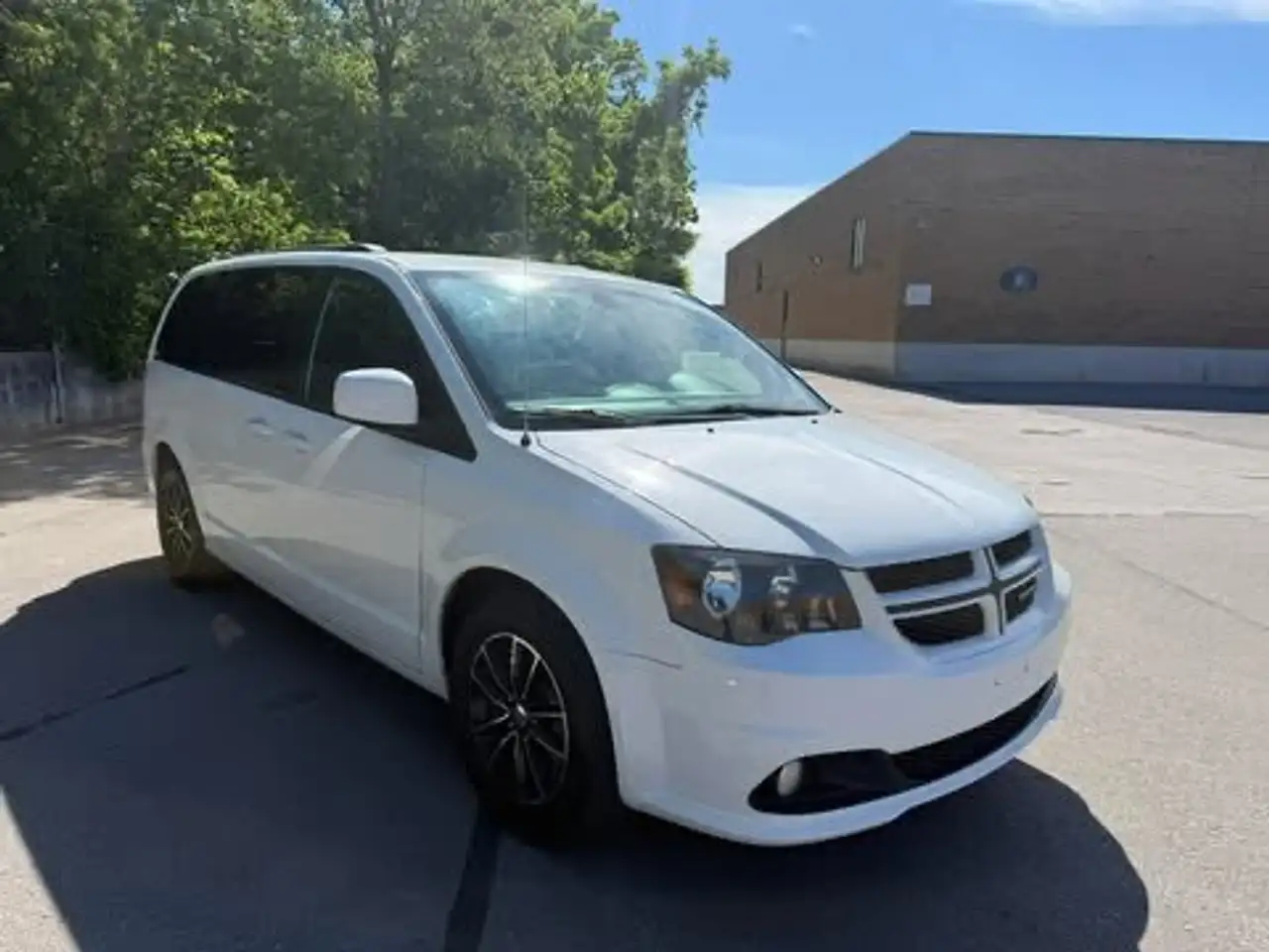 Dodge Grand Caravan снимка Dodge Grand Caravan