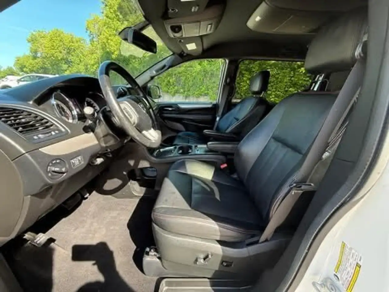 Dodge Grand Caravan снимка Dodge Grand Caravan