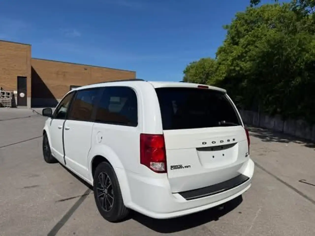 Dodge Grand Caravan снимка Dodge Grand Caravan