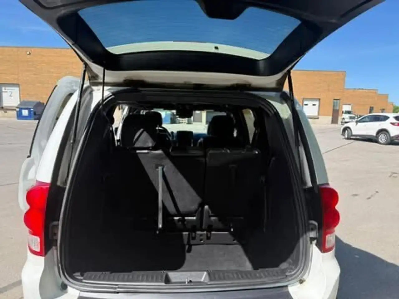 Dodge Grand Caravan снимка Dodge Grand Caravan