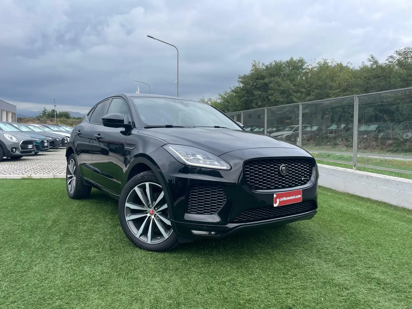 Jaguar E-Pace E-Pace 2.0d i4 R-Dynamic HSE awd 180cv auto my19 Nero - 2