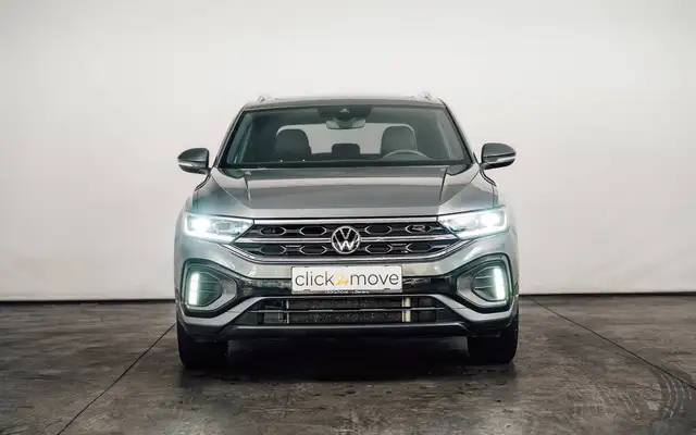Volkswagen T-Roc view 3