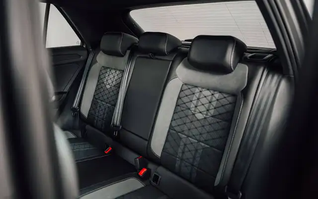 Volkswagen T-Roc view 10