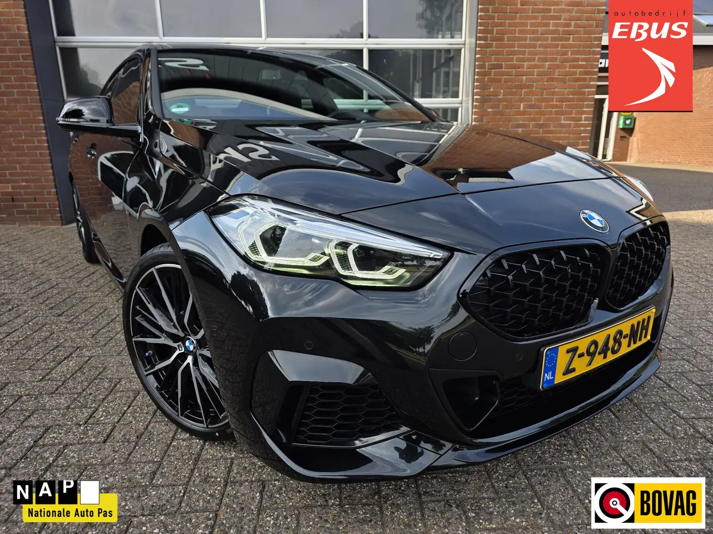 BMW 235 2-serie Gran Coupé M235i xDrive Zwart - 1