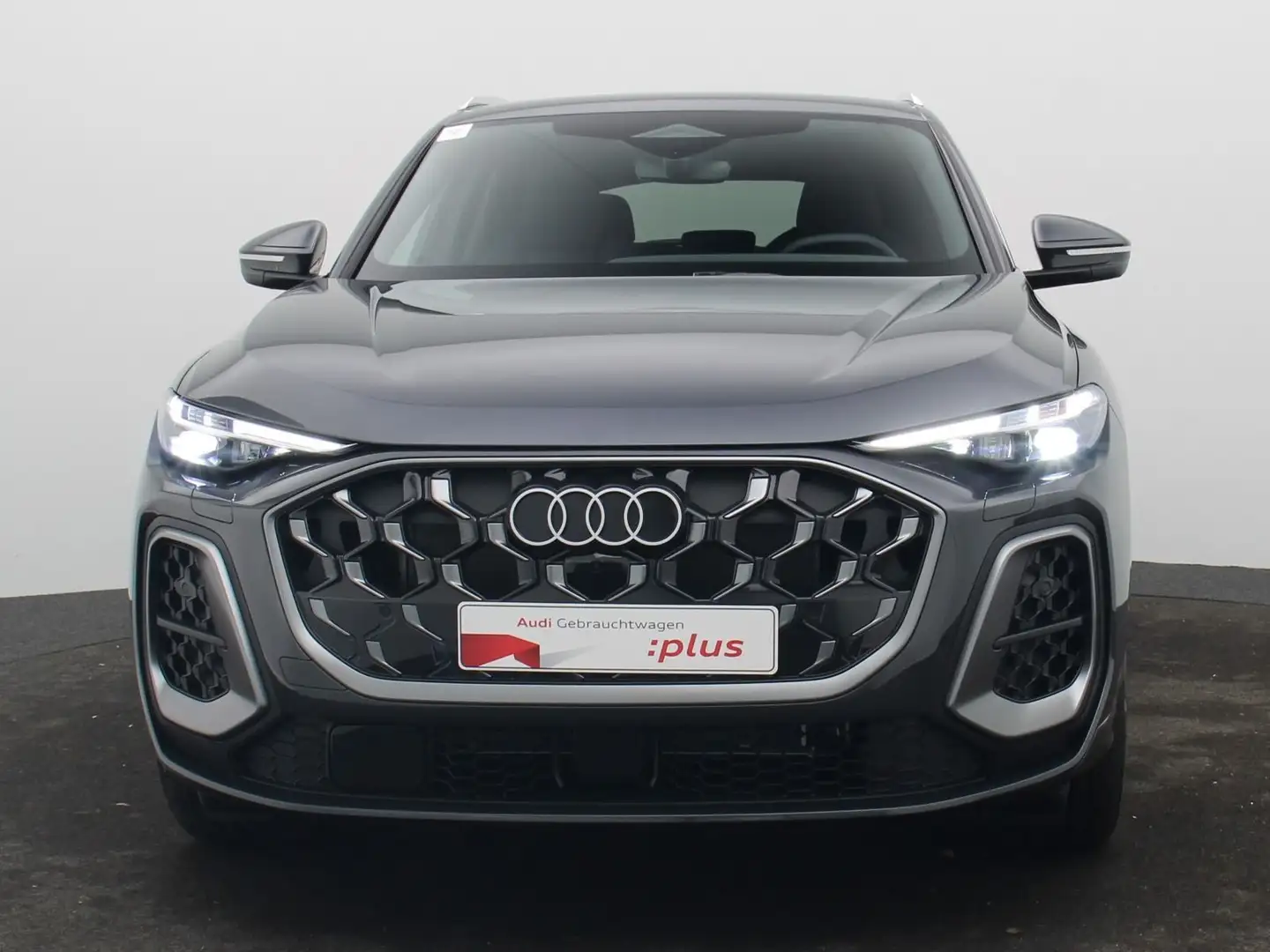 Audi Q5 S-Line TDI quattro / TechPro, OLED Grau - 2